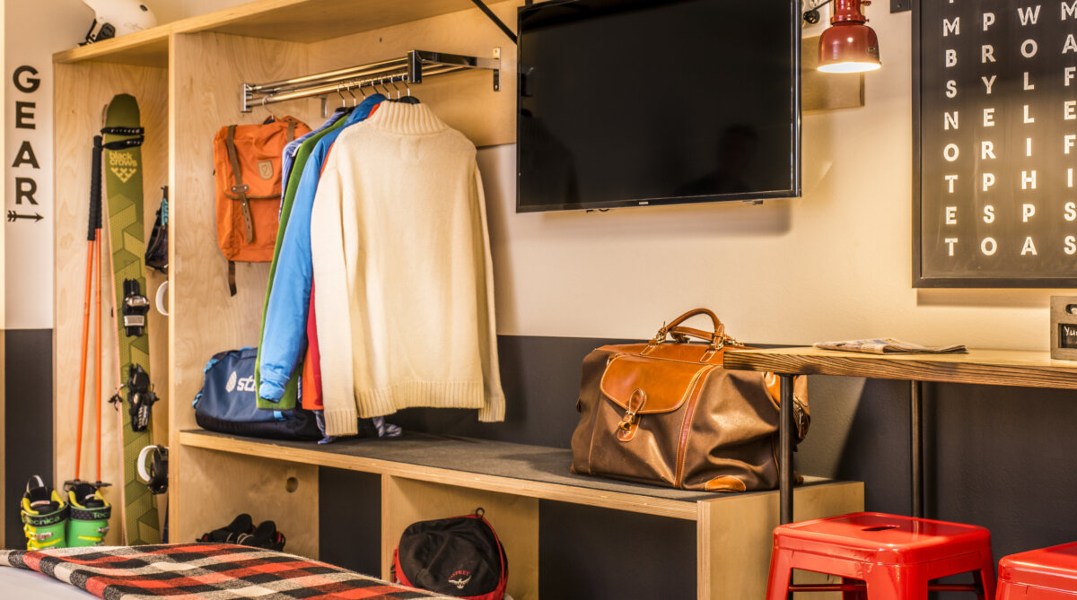 King & Queen Room Gear Wall