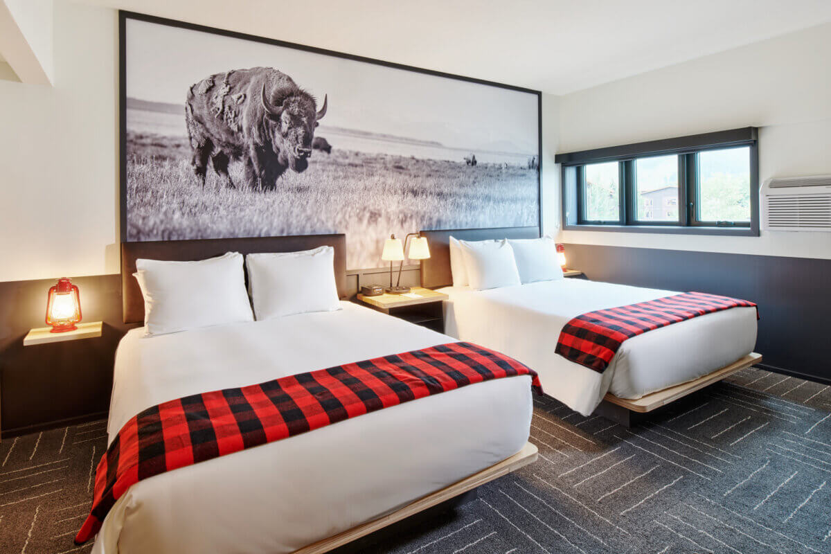 Two Bedroom Suite Two Queen Bedroom towards window